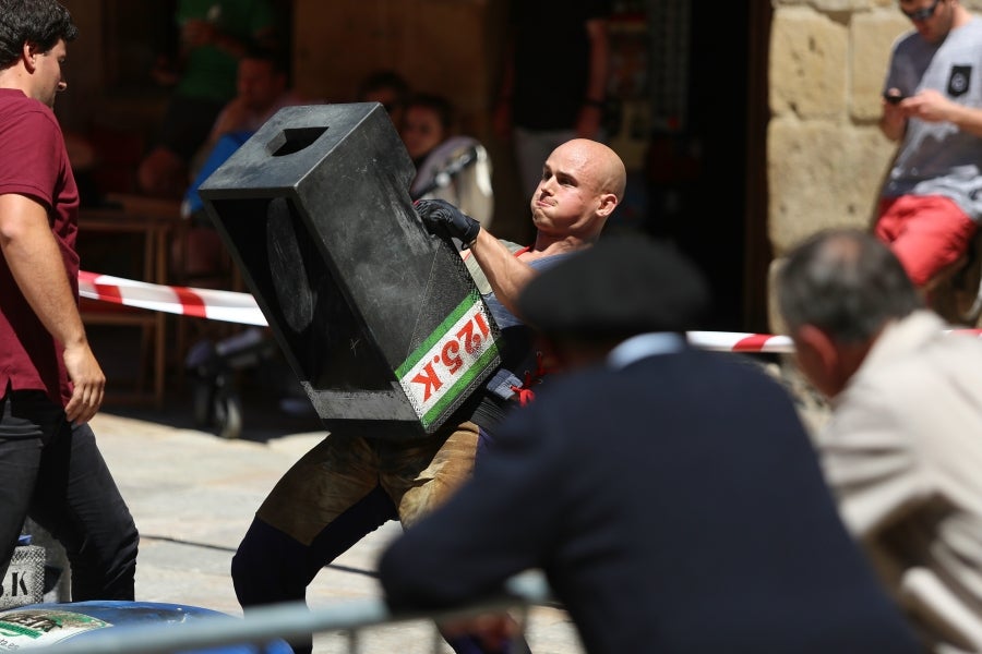 Deportes rurales, música y espectáculos han llenado las calles del municipio con buen ambiente y tradición.