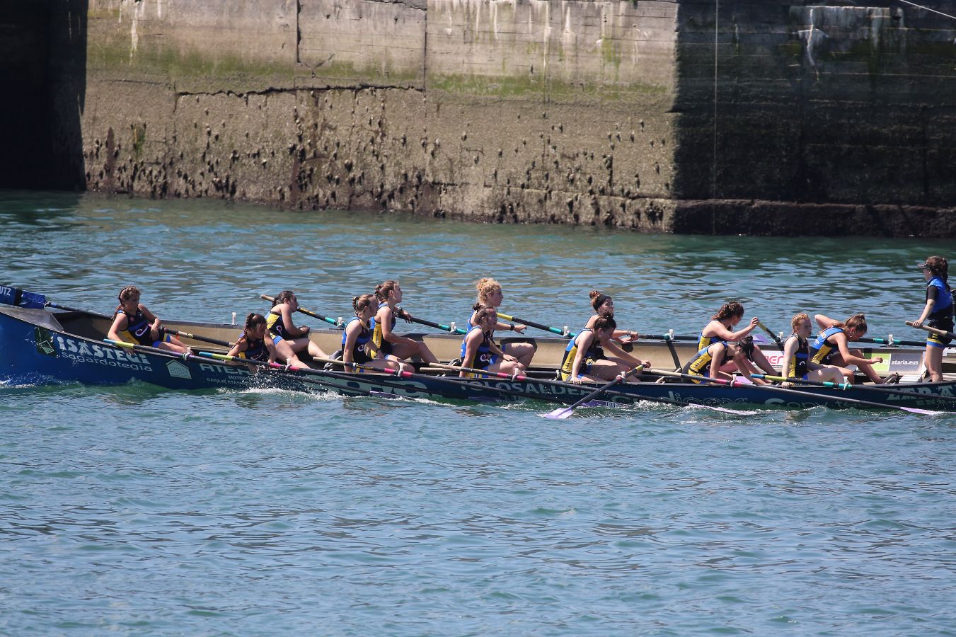 La 'Madalen' marca un tiempo de 11.04:44 y se consolida como líder de la segunda categoría femenina