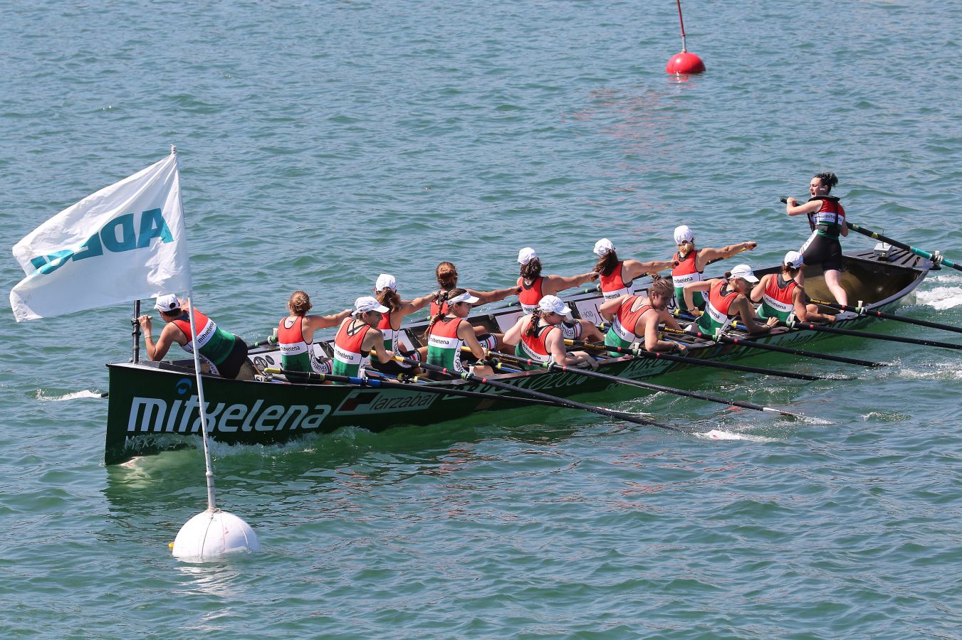 La 'Madalen' marca un tiempo de 11.04:44 y se consolida como líder de la segunda categoría femenina