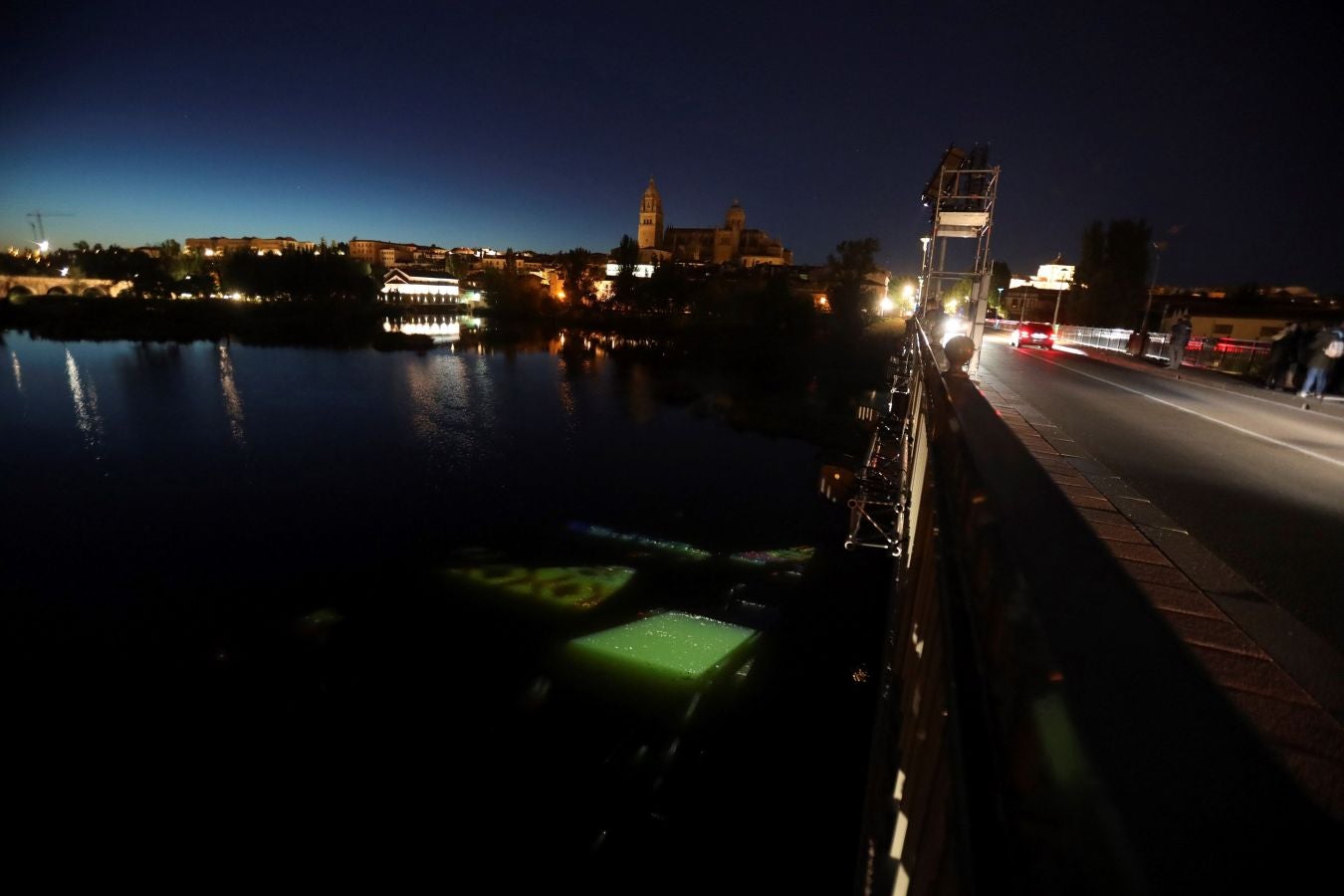 El Festival Luz y Vanguardias de Salamanca ha cerrado este domingo su cuarta edición, con la proyección durante cuatro noches de obras audiovisuales de autores consagrados y jóvenes promesas, con los edificios históricos de la ciudad castellana como lienzo.