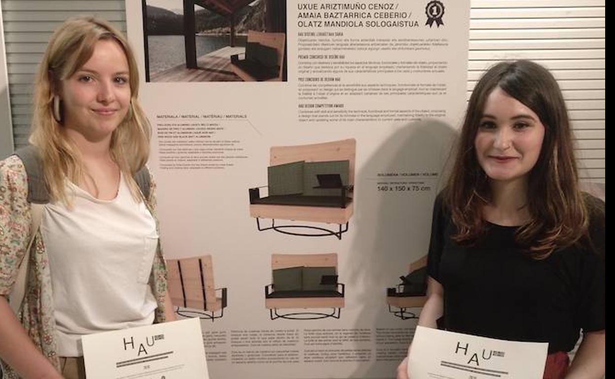 Las ganadoras Amaia Baztarrica y Olatz Mandiola.