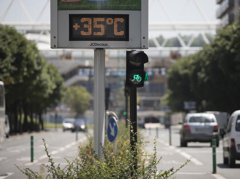 En Donostia el calor se ha notado desde primera hora de la mañana.