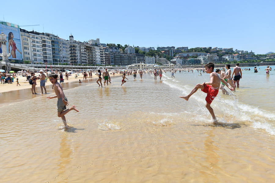 Fotos: La ola de calor en Gipuzkoa, en imáganes
