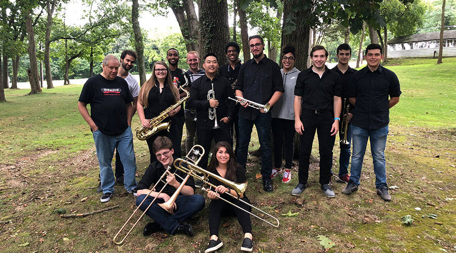 La banda Saxophone Conclave tocará en el Espacio Coca-Cola a las 19.30 horas.