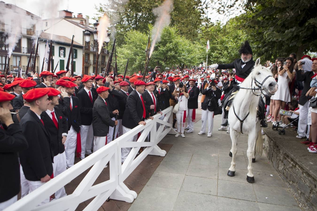 Fotos: El alarde tradicional de Irun, en imágenes