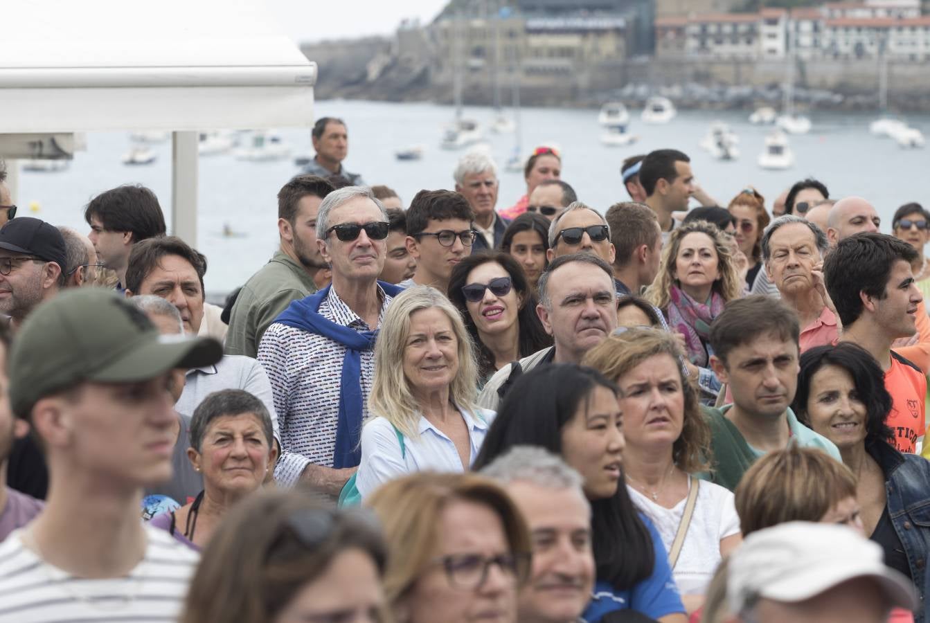 Más de 500 participantes han completado este triatlón donostiarra.