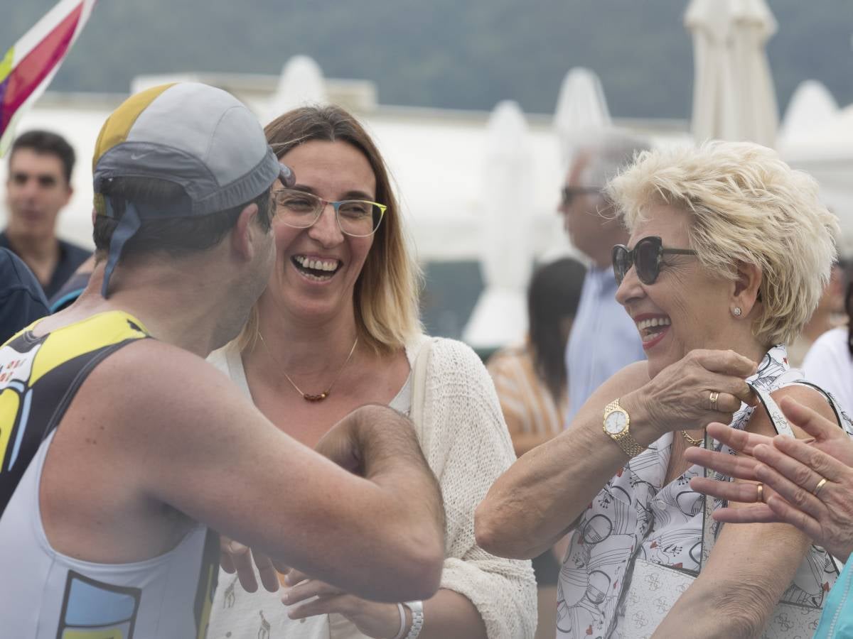 Más de 500 participantes han completado este triatlón donostiarra.