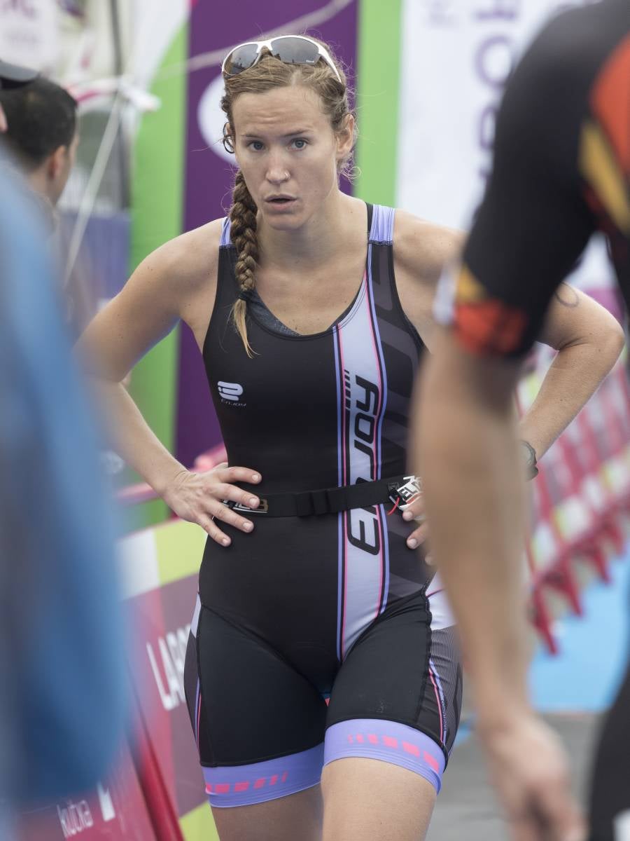 Más de 500 participantes han completado este triatlón donostiarra.