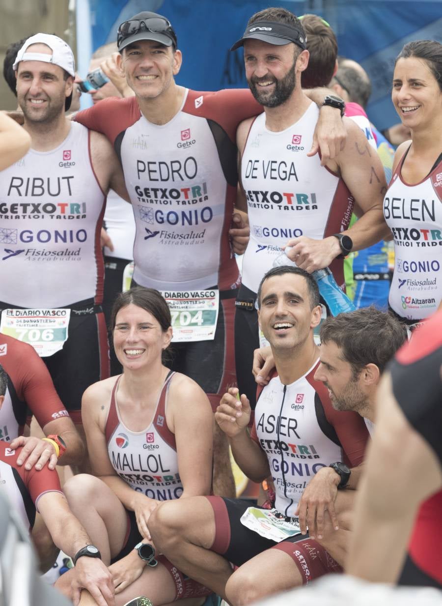Más de 500 participantes han completado este triatlón donostiarra.