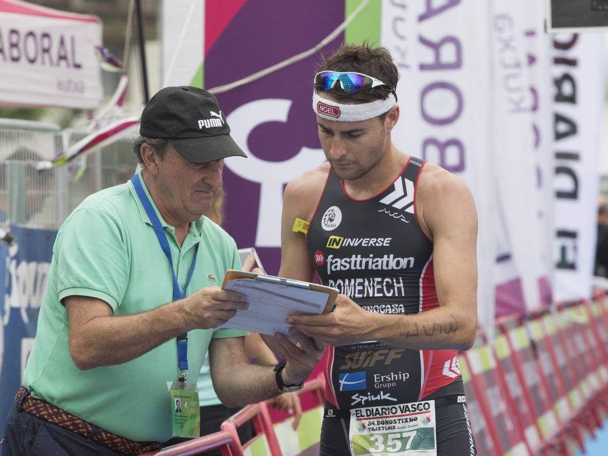 Más de 500 participantes han completado este triatlón donostiarra.