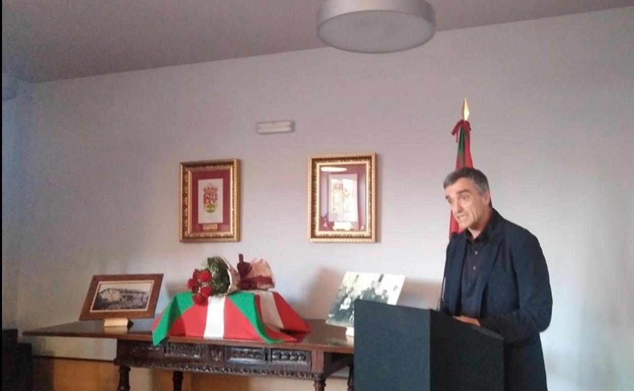 El secretario general de Derechos Humanos, Convivencia y Cooperación, Jonan Fernández, en el acto.