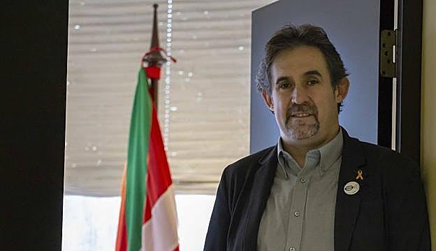 Pello Urizar, en la comparecencia pública en la que anunció su próxima retirada como secretario general de EA.