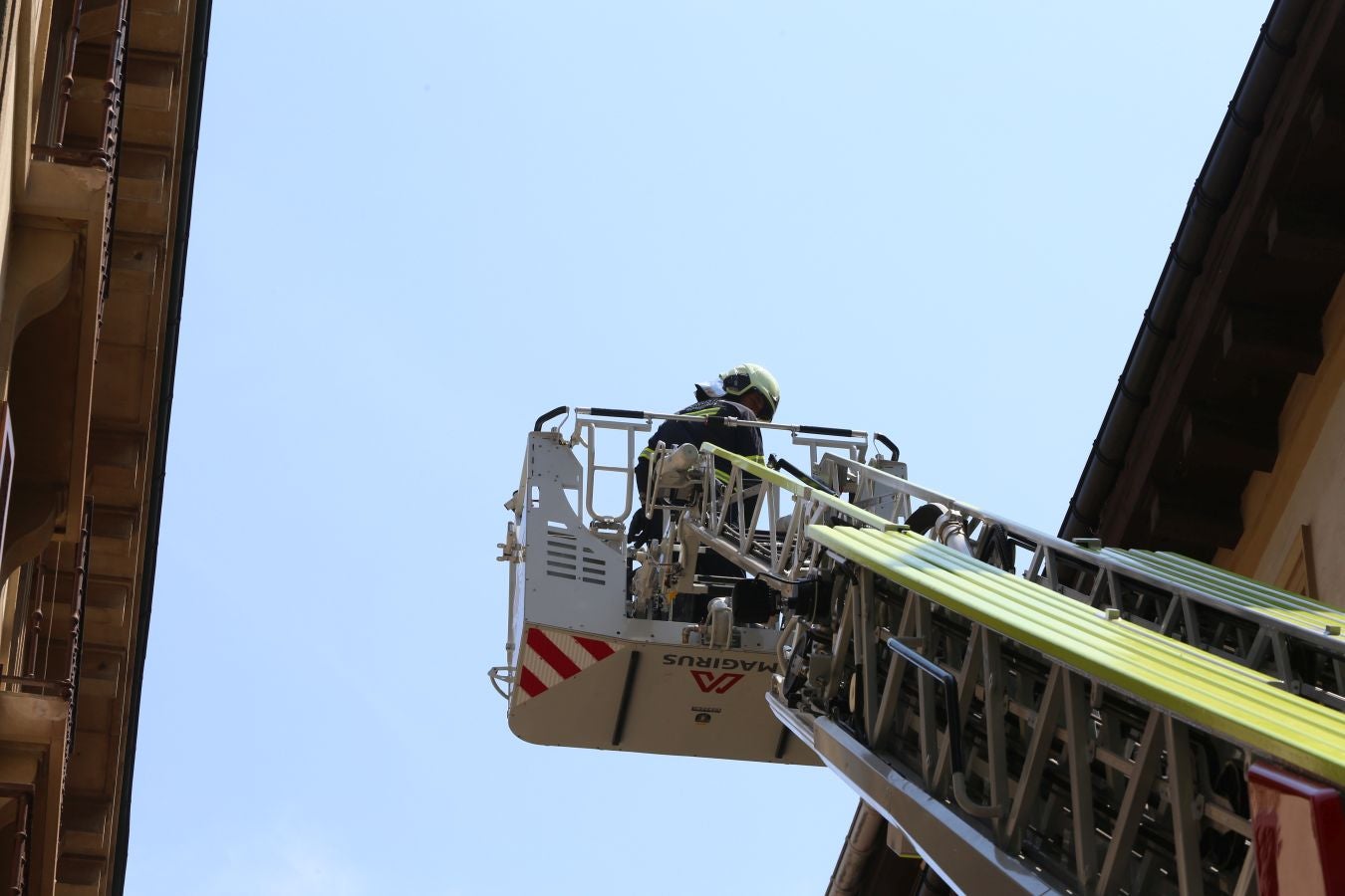 Fotos: Incendio en una vivienda de la Parte Vieja de Donostia