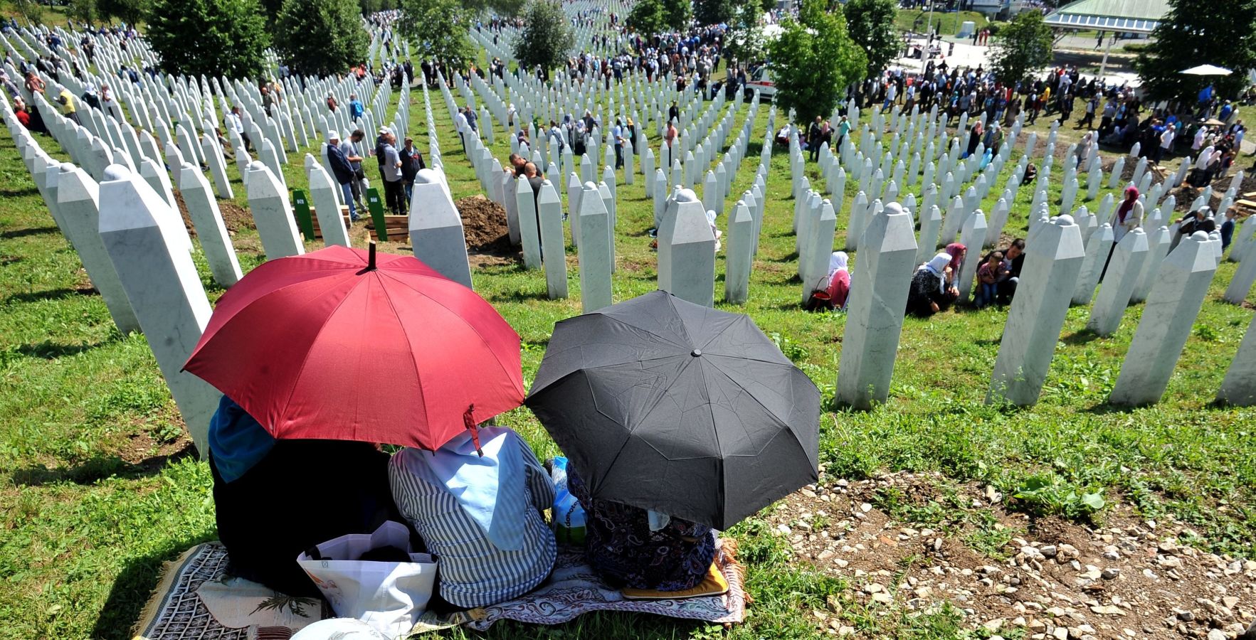 Fotos: Nuevas lápidas de una vieja guerra