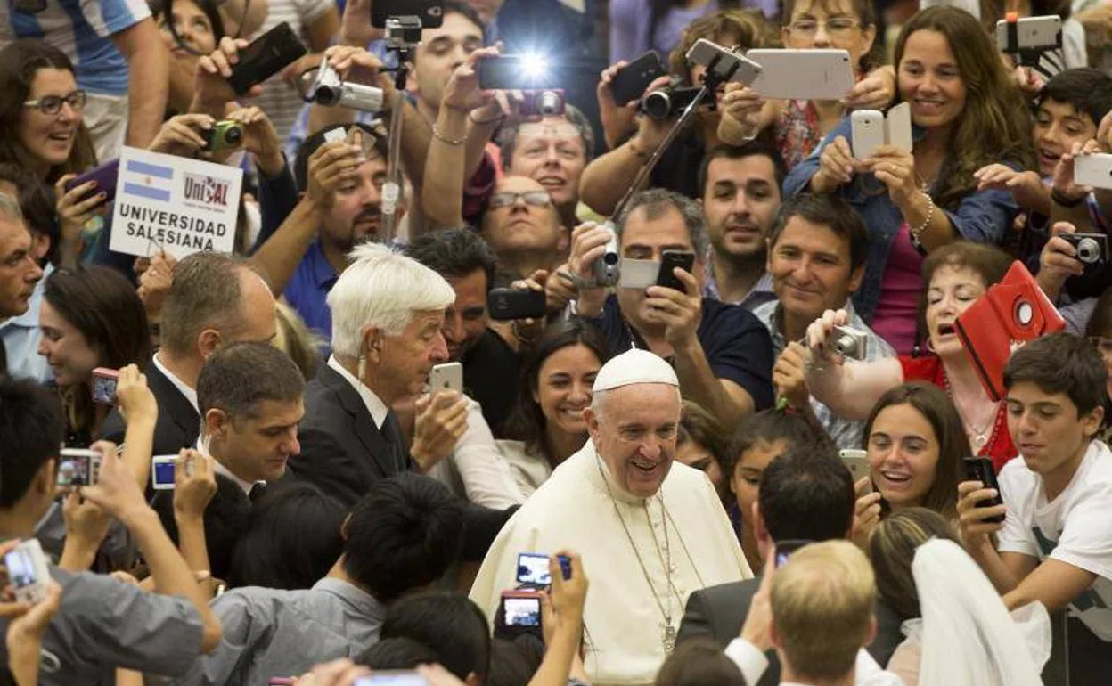 El papa Francisco durante una audiencia en el Aula Nervi del Vaticano.