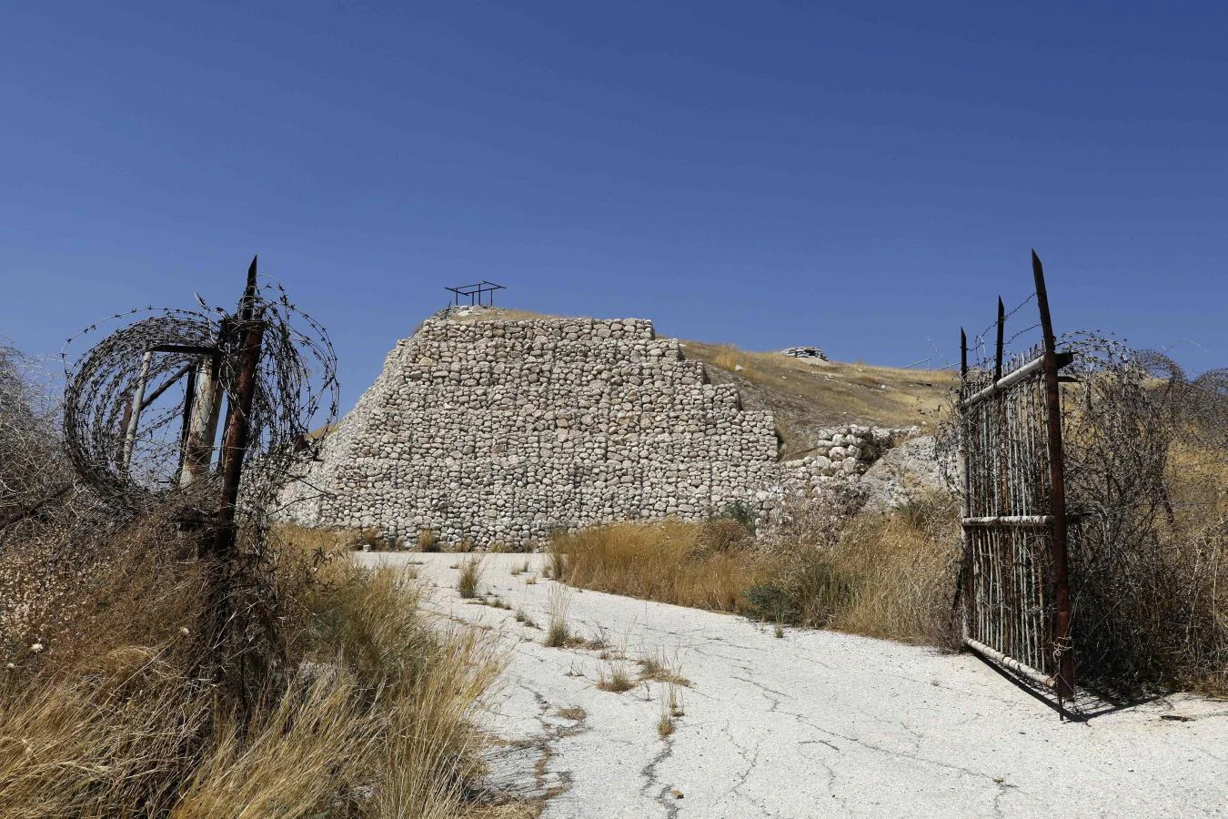 Fotos: Los nuevos inquilinos de las fortalezas abandonadas