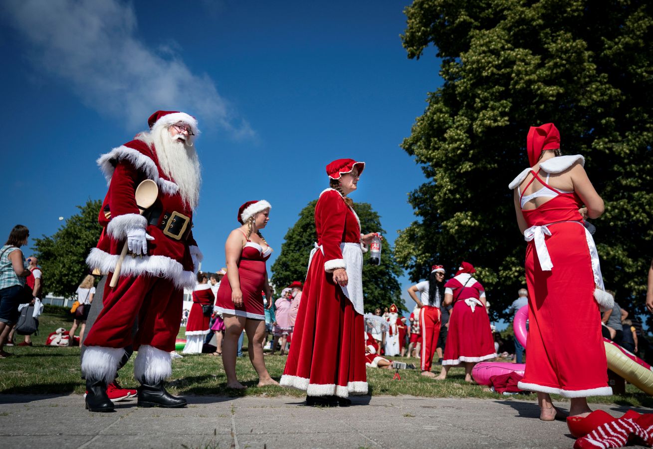 Fotos: ¿Papá Noel en verano?