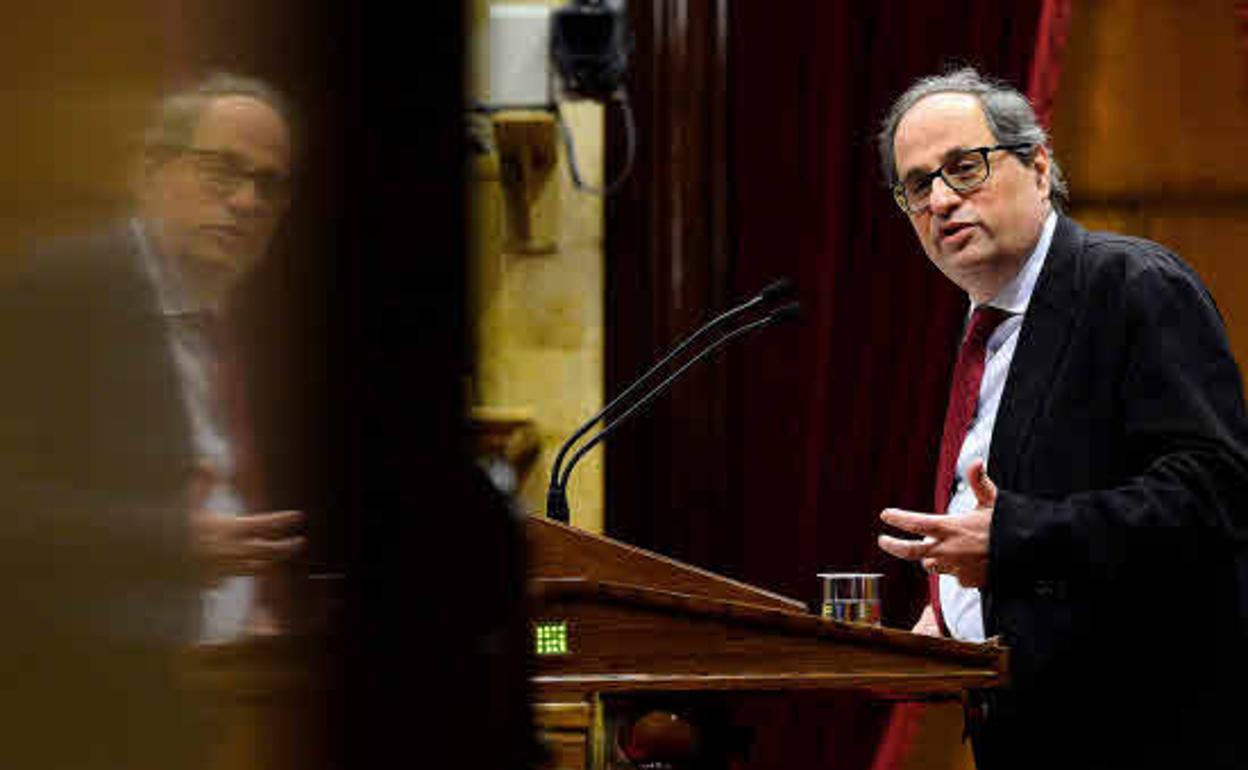 Quim Torra durante una sesión parlamentaria en Cataluña