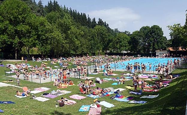 «Ni en la piscina ni en la playa, donde mejor se está es en casa»
