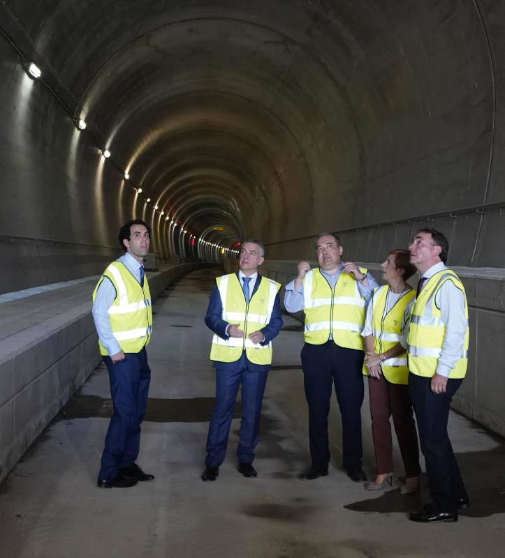 Fotos: El lehendakari visita las obras del TAV en Antuzola