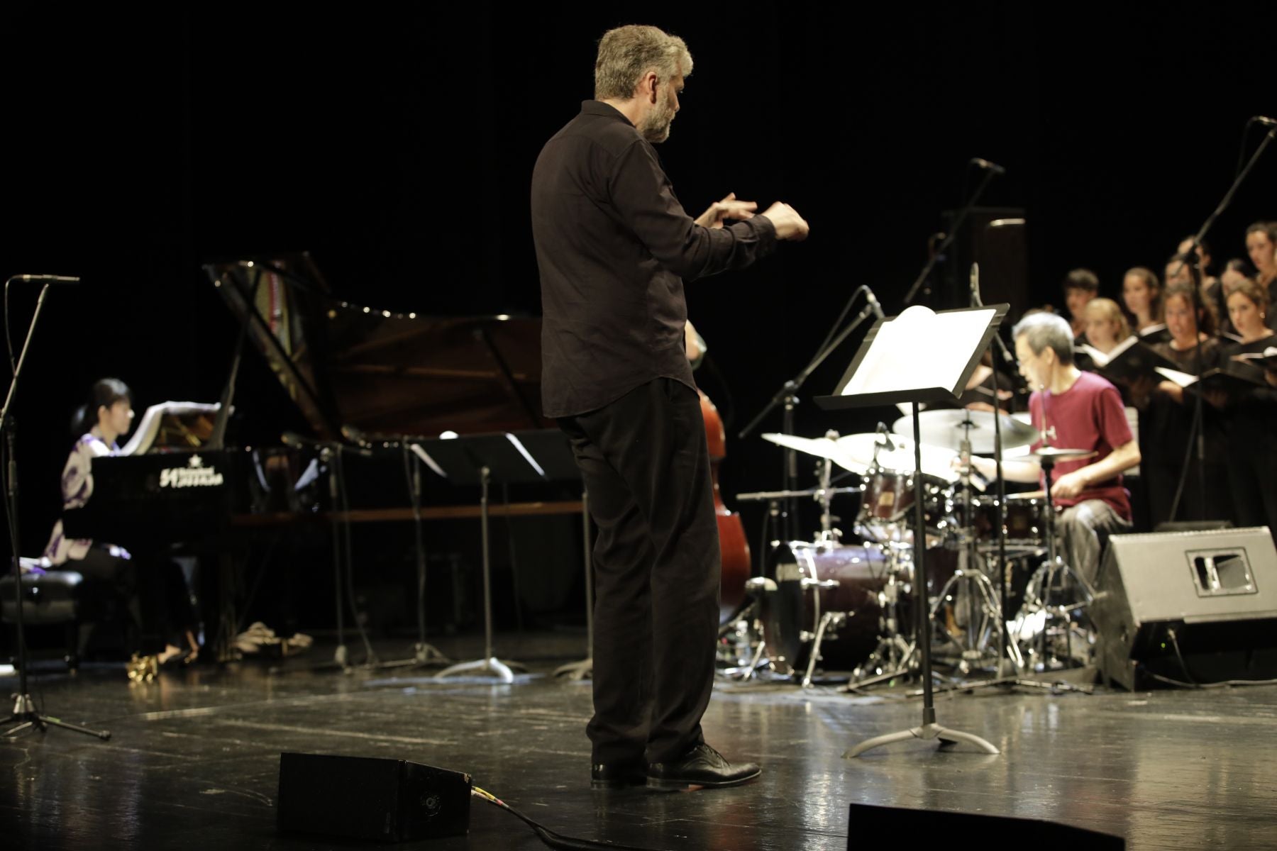 El concierto de Eri Yamamoto junto al Coro Easo en el teatro Victoria Eugenia.