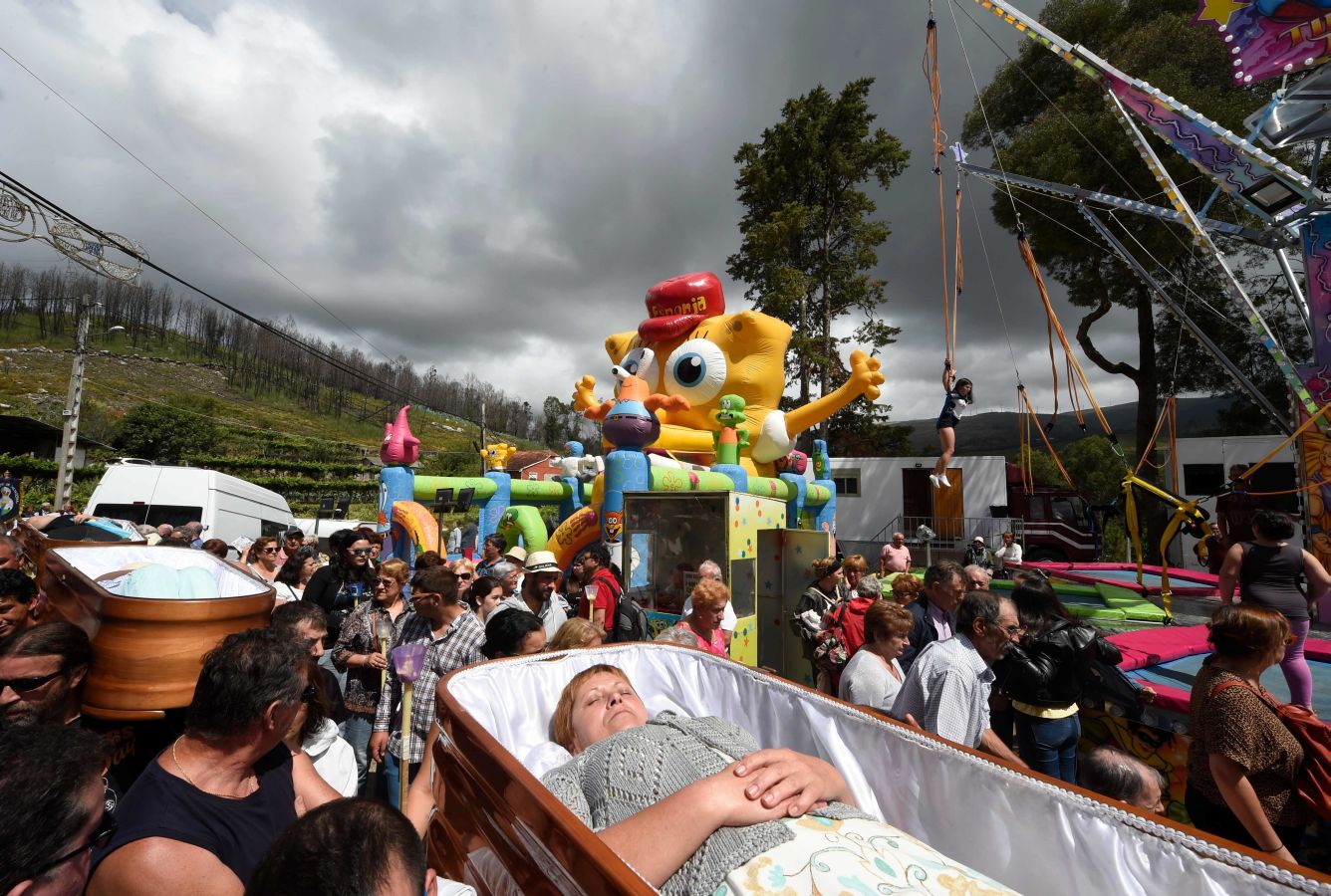 Fotos: Unos muertos muy vivos