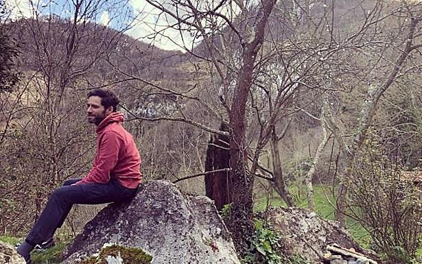 Borja Sémper tras subir un monte cerca de Alkiza.
