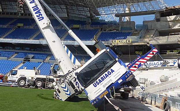 Accidente de una grúa en las obras de Anoeta