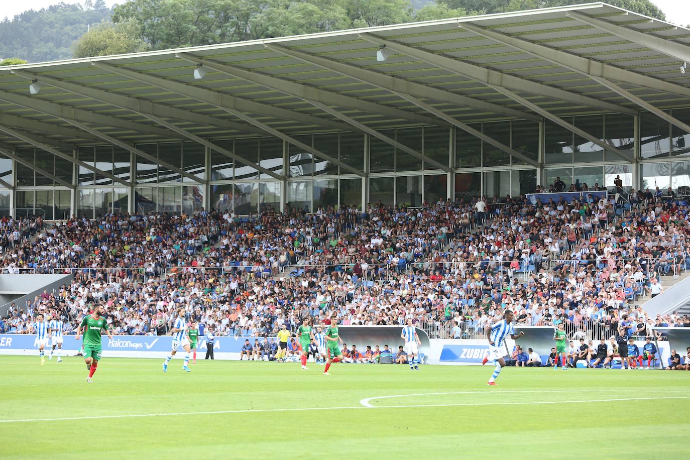 Fotos: Las imágenes del amistoso de prestemporada Real Sociedad-Alavés
