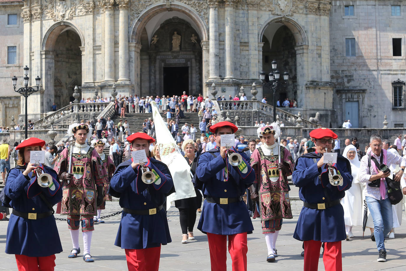 Fotos: Procesión de autoridades en Azpeitia