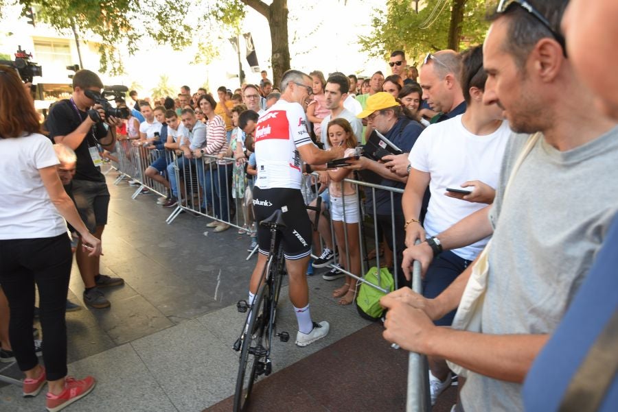 Las estrellas del pelotón mundial ya se encuentran en San Sebastián preparando la carrera del sábado. 