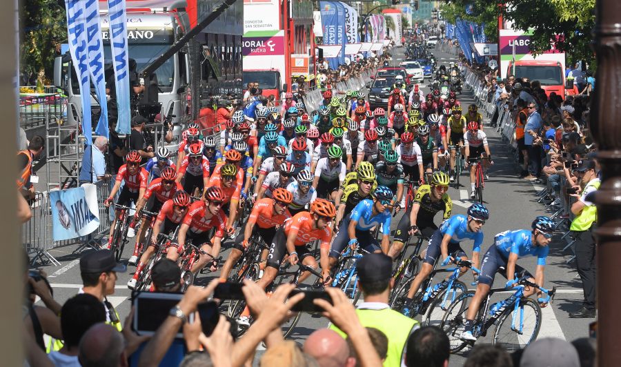El espectáculo del ciclismo de alto nivel pasó una vez más por las carreteras guipuzcoanas de la mano de la Clásica de San Sebastián