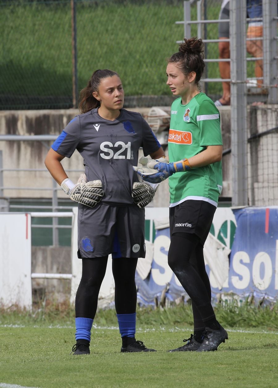 Fotos: Así ha sido el entrenamiento de las jugadoras de Arconada en Hondarribia
