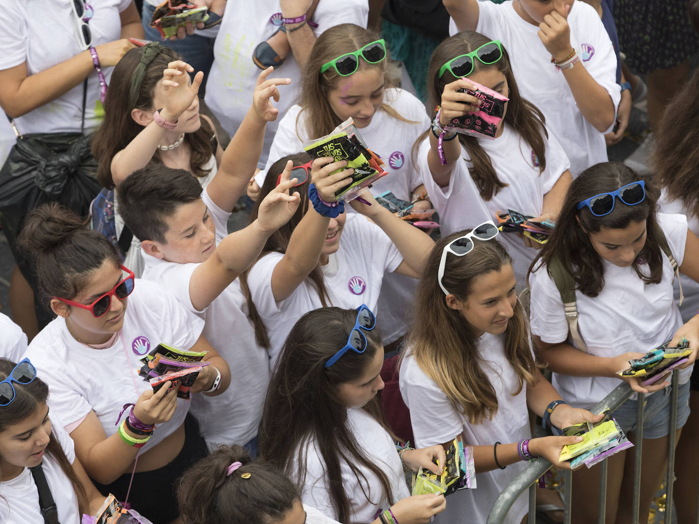 Una de las grandes novedades de esta Aste Nagusia 2019 ha sido la 'holi fest' hindú que se ha organizado en el Boulevard donostiarra