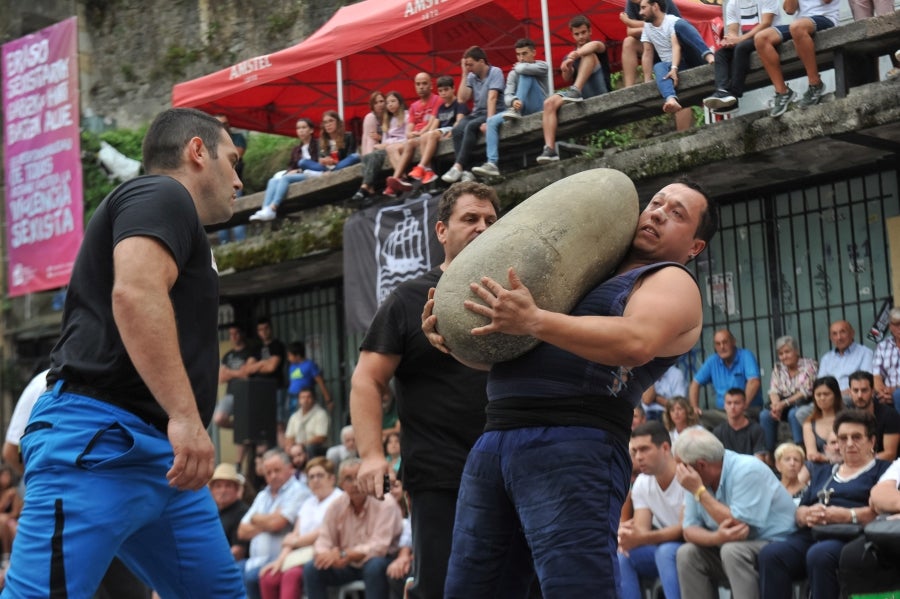 El zarauztarra logra su quinta victoria en la Trinidad con 15 alzadas. Los dos primeros de la pasada edición, Urra y Kortaberri, cerraron esta vez la clasificación.