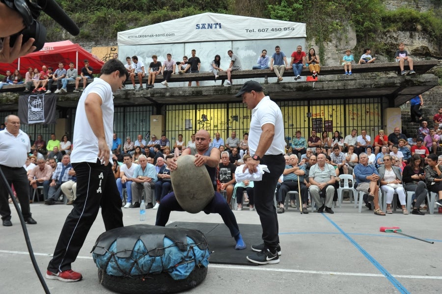 El zarauztarra logra su quinta victoria en la Trinidad con 15 alzadas. Los dos primeros de la pasada edición, Urra y Kortaberri, cerraron esta vez la clasificación.