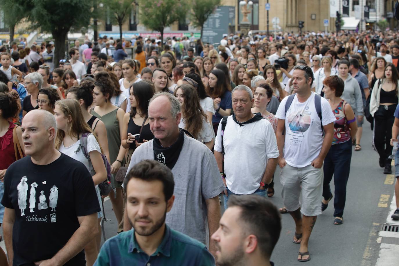 Fotos: Manifestación en contra de las agresiones sexistas en San Sebastián