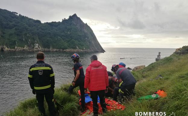 Imagen principal - Tres momentos de las labores de rescate.