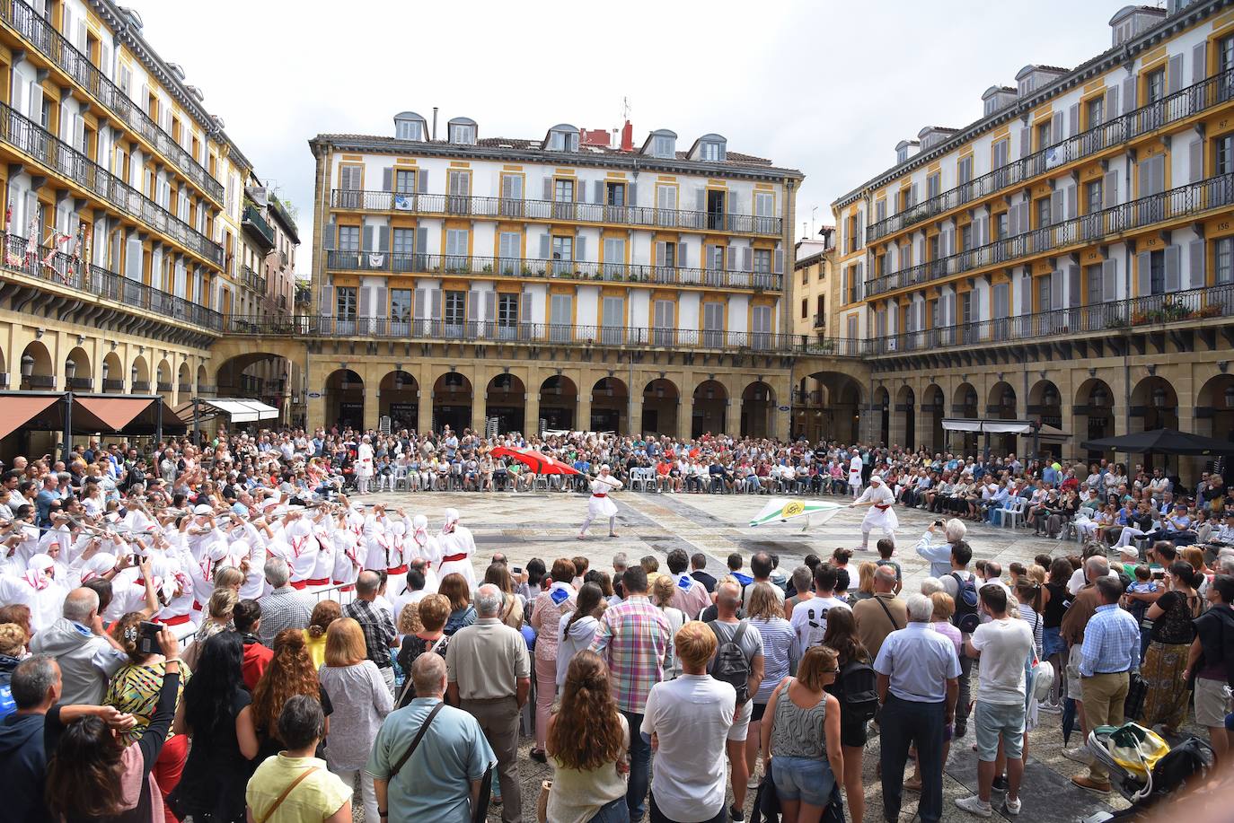 Fotos: Dantzarien dotorezia
