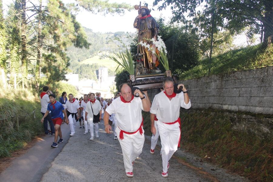 Fotos: Pasión por San Roke en Deba