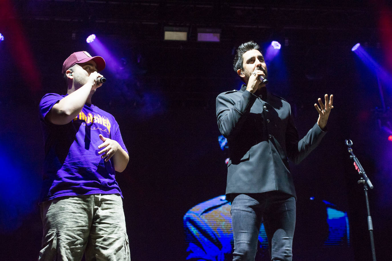 Fotos: Alex Ubago arrasa en Sagües