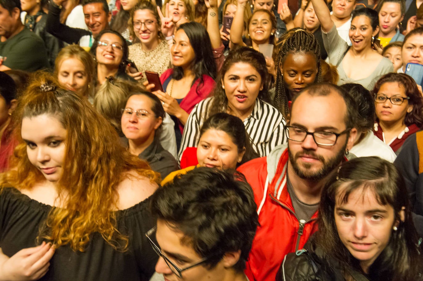 Fotos: Alex Ubago arrasa en Sagües