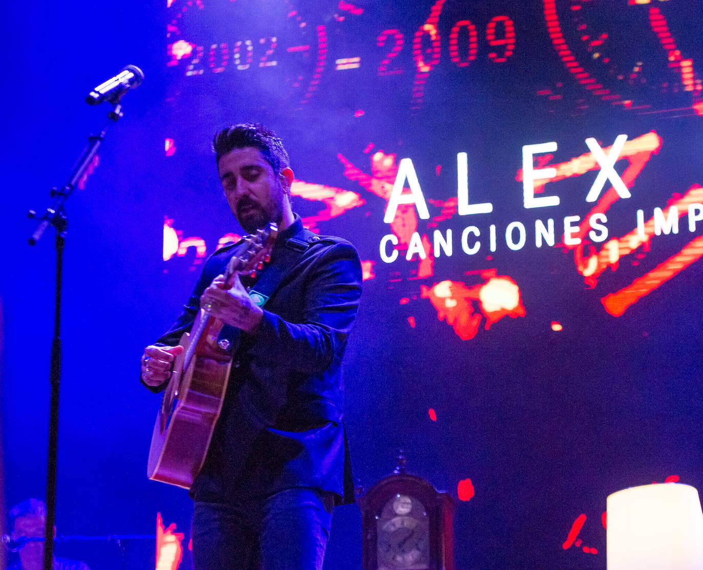 Fotos: Alex Ubago arrasa en Sagües