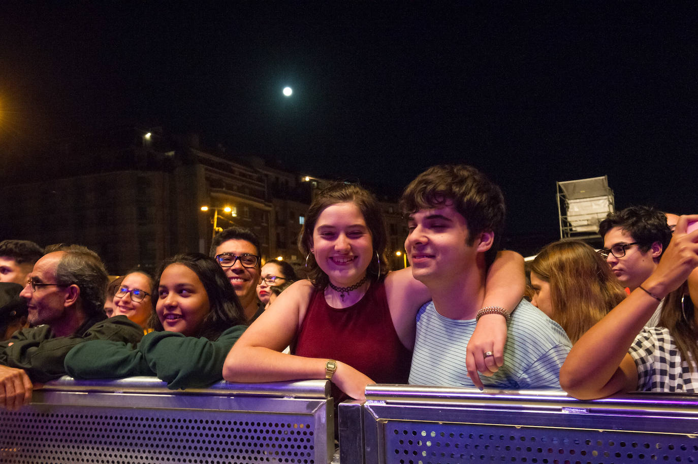 Fotos: Alex Ubago arrasa en Sagües