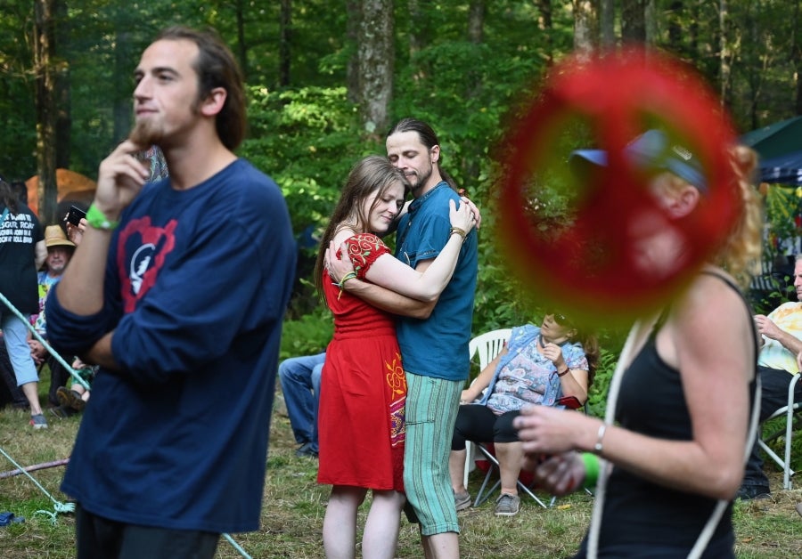 Woodstock se ha convertido en un festival de referencia para los amantes de la naturaleza, la música y la historia. Situada al norte de Nueva York, la ciudad que da su nombre al Festival fue el refugio de grandes músicos como Bob Dylan o Jimmy Hendrix. Actualmente, recibe la visita de cientos de personas que desean pasar un fin de semana rodeados de buenas vibraciones, música, paz y amor. 