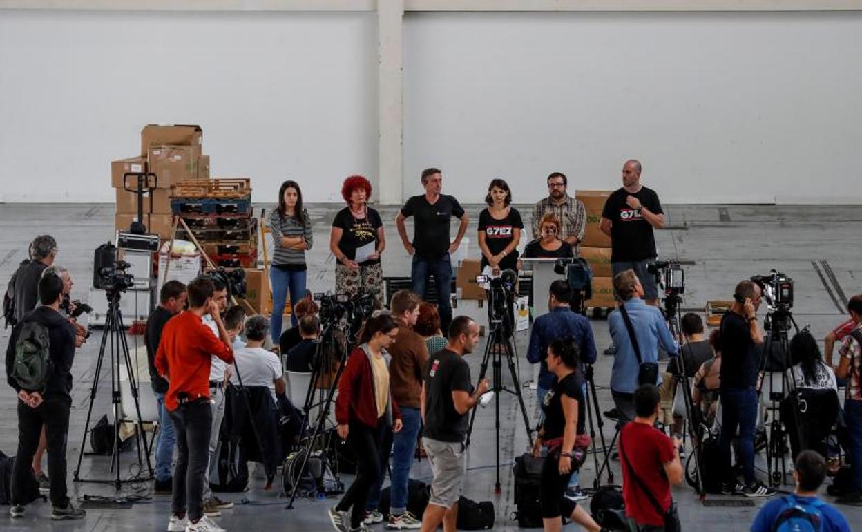 Los promotores de la 'contracumbre' del G-7 en la rueda de prensa