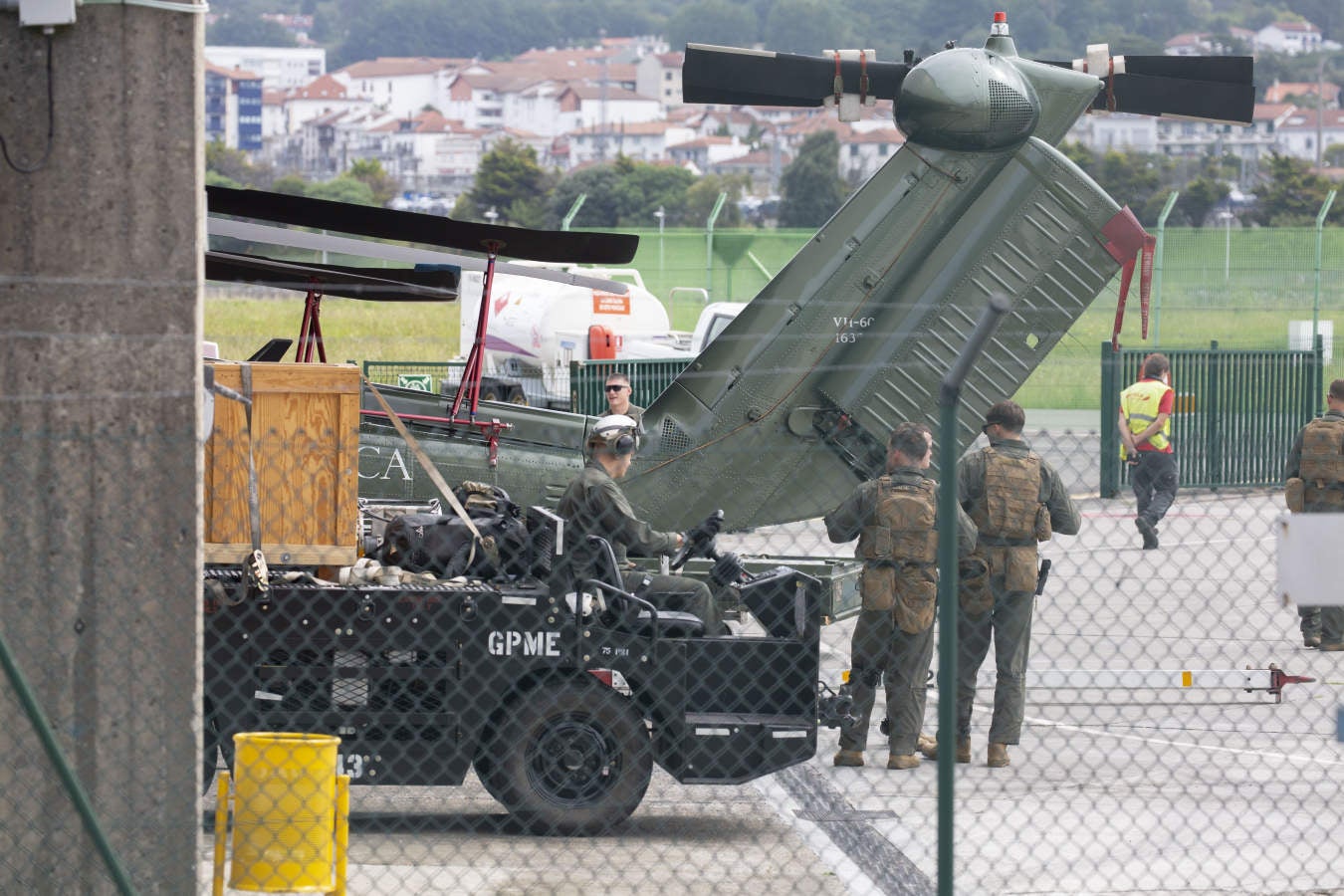Un enorme avión de las fuerzas aéreas de Estados Unidos ha aterrizado en la pista del aeropuerto de Hondarribia con motivo de la cumbre del G-7 en Biarritz.