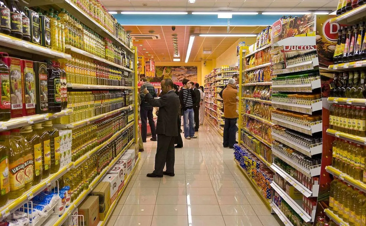 Un supermercado BM. 