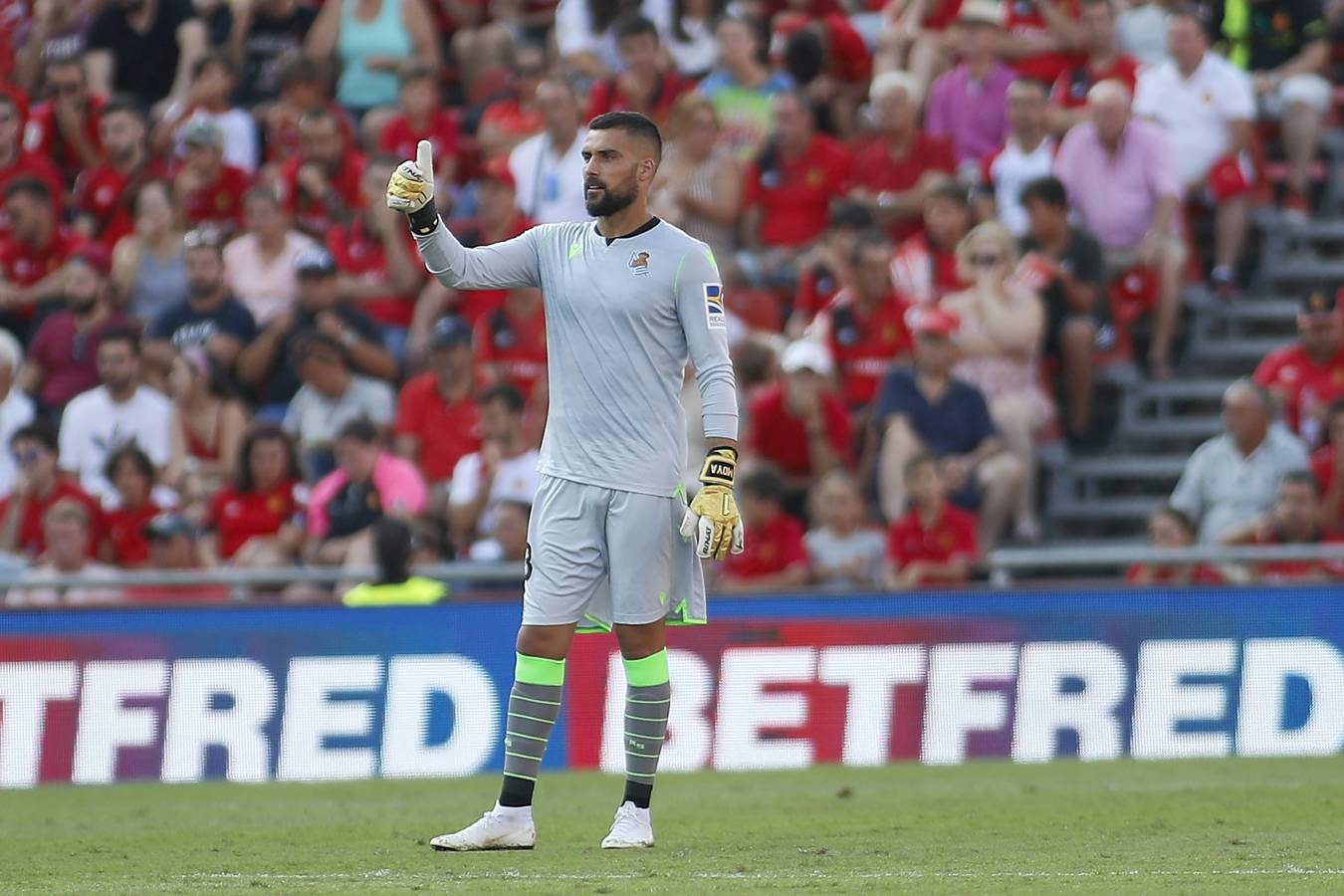 El recién ascendido Mallorca y la Real Sociedad se miden en Son Moix. 