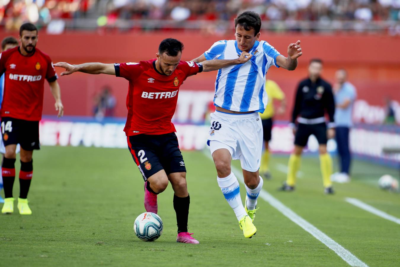 El recién ascendido Mallorca y la Real Sociedad se miden en Son Moix. 